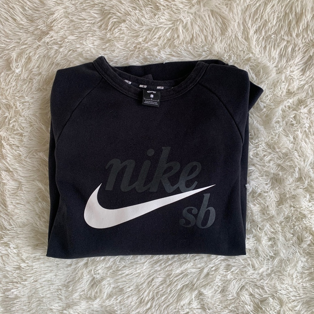Nike crewneck